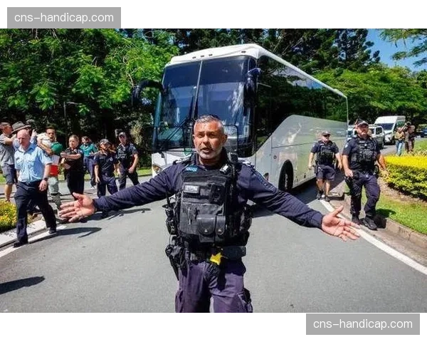 因签证问题，伊朗国家队部分成员赴欧热身行程受阻